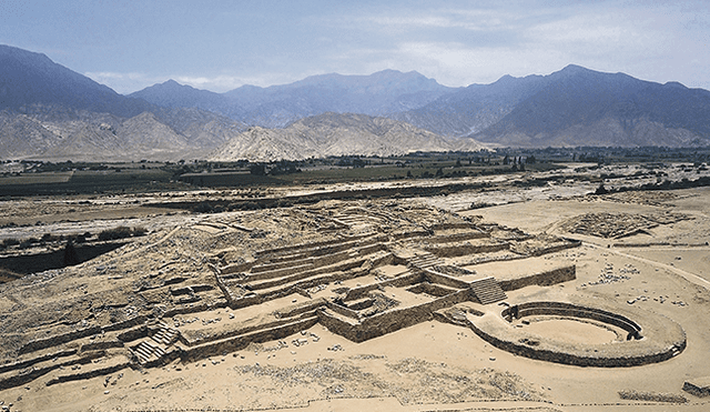 Ciudad sagrada. Vista del sitio arqueológico de la civilización Caral, ubicada en el valle de Supe, en la provincia de Barranca.