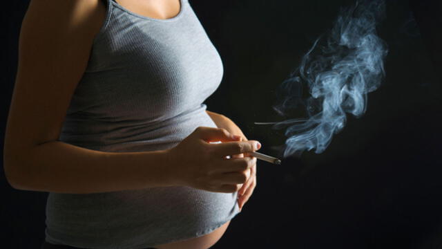 Fumar durante el embarazo aumenta el riesgo de tener un bebé obeso