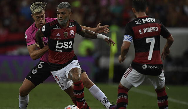 Gabriel Barbosa abiró el camino de la victoria con su gol. Foto: AFP.