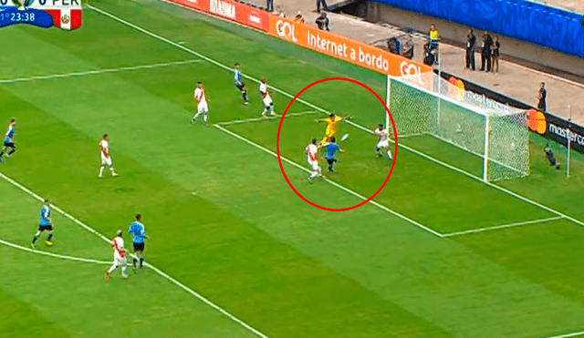 Edinson Cavani se falló el primer gol del Perú vs. Uruguay debajo del arco. | Foto: América TV