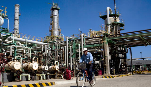 Petroperú suscribe dos contratos para el proyecto de la refinería de Talara