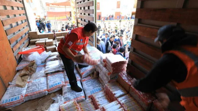 Apurímac: donan toneladas de alimentos y frazadas a afectados por heladas