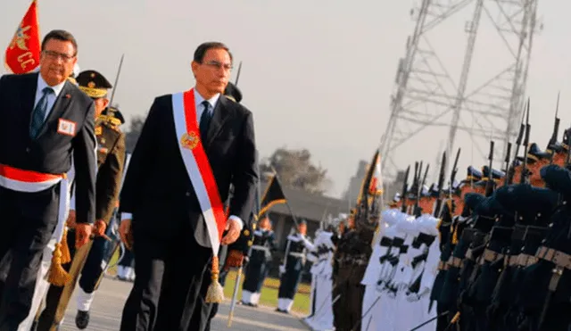 Martín Vizcarra es reconocido como jefe supremo de las FF. AA. y PNP 