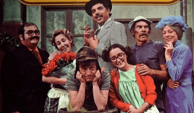 Desliza hacia la izquierda para ver la foto viral de Facebook de la última cena de los personajes del Chavo del 8.