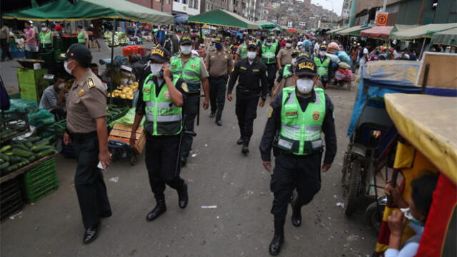 Ambulantes en La Parada continúan en las calles, pese a estado de emergencia por coronavirus [VIDEO]
