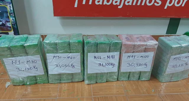 Narcotraficantes abandonaron 155 paquetes de cocaína en la selva de Puno.