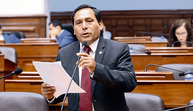 Ex fiscal destituido es asesor del congresista Modesto Figueroa