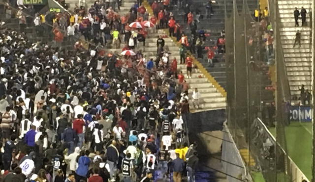 Alianza Lima: Hinchas se enfrentaron con barristas de Independiente en Matute [VIDEO]