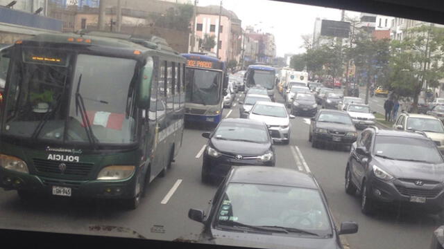 Cercado de Lima: reportan congestión vehicular en la Av. Wilson