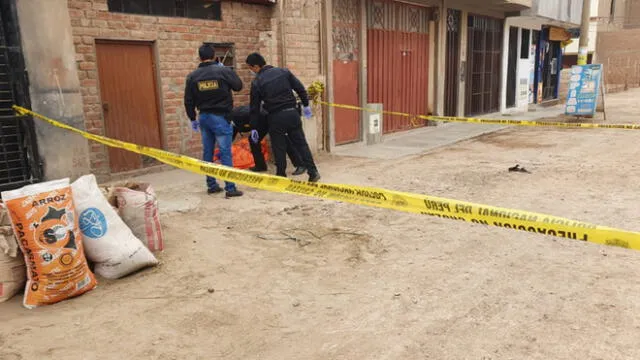 Hombre fue encontrado en una calle de la zona de Chuquitanta. (Foto: María Pía Ponce / GLR - URPI)
