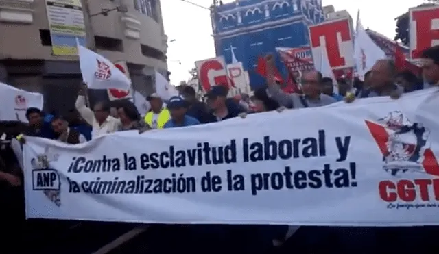 CGTP: Contingente de la PNP se dirige a la plaza San Martín para controlar marcha [EN VIVO]