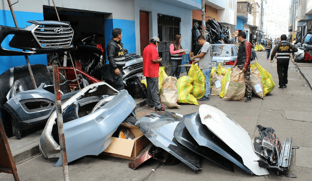 Policía incauta 40 toneladas de autopartes robadas