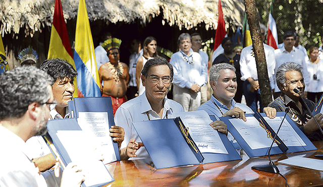 Mucho por hacer. Unidos por el rescate de la Amazonía. Martín Vizcarra al lado de Evo Morales, Iván Duque y Lenín Moreno. (Foto: Sepres)