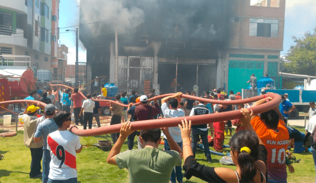 Cajamarca: incendio consume viviendas en Jaén [VIDEO]