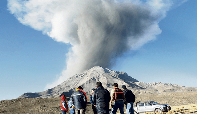 A no bajar la guardia. Las autoridades vienen monitoreando la actividad del volcán. Se espera evacuar a los poblados.