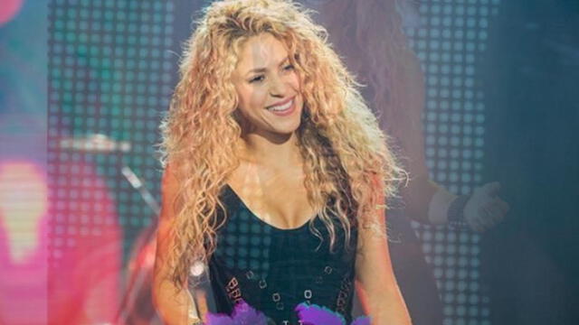 Shakira no puede creer que su imitadora es un robot bailarín [VIDEO]