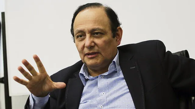 Walter Gutiérrez: “Chávarry debe dar un paso al costado, ha transgredido nuestra Constitución”