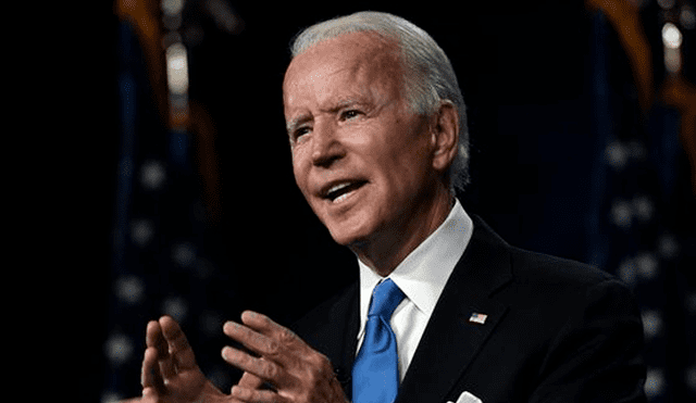 El debate sobre la conducta de Joe Biden se originó después de que varias mujeres lo acusaran a partir de 2019 de haberlas tocado de forma inapropiada. Foto: Olivier Douliery / AFP
