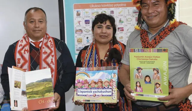 Hay 48 lenguas  originarias en el Perú: 4 andinas y 44 amazónicas