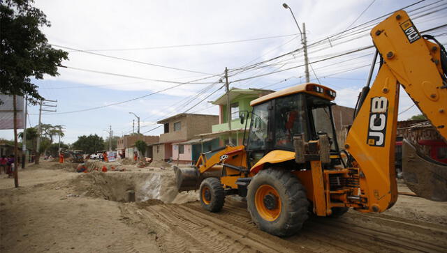 Reconstrucción: Transfieren S/ 28 millones a 8 regiones para obras