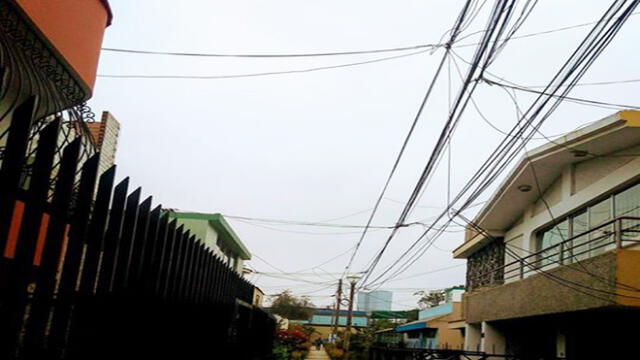 La Victoria: vecinos exigen retiro de cables colgantes 