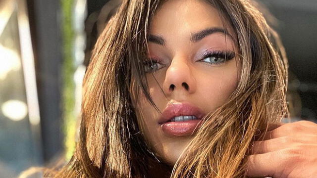 La modelo brasileña derrocha sensualidad con sus publicaciones en honor al delantero del 'Barza'. (Fotos: Instagram)