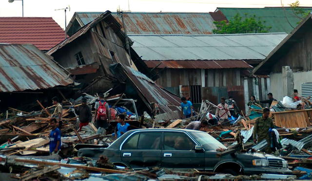 Terremoto y posterior tsunami en la isla indonesia de Célebes en 2018 dejó al menos 385 muertos y 540 heridos. Foto: Captura / rtve