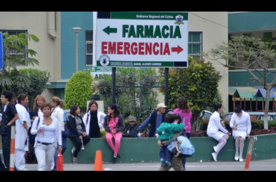 Médicos del hospital Carrión rechazan gestión de ministra de Salud