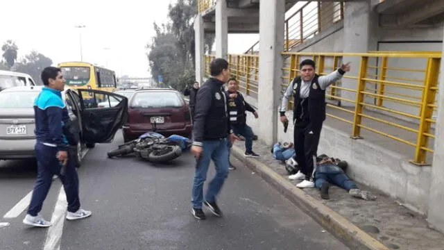 Banda delincuencial interceptó a camión con mercadería en puente La Atarjea y fueron detenidos en el puente Nocheto. (Foto: Policía Nacional del Perú)