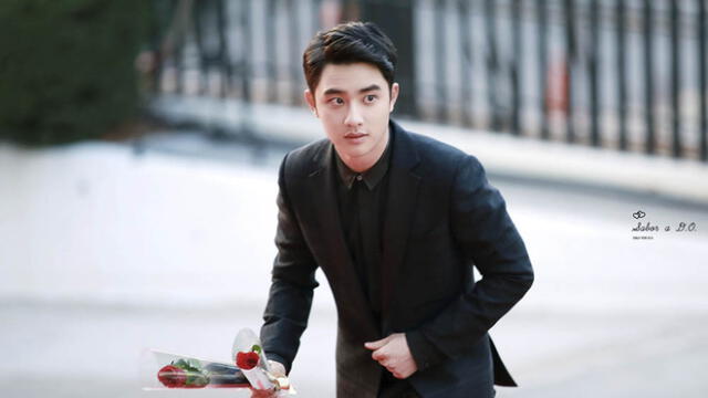 Kyungsoo tiene una brillante carrera como actor y cantante.