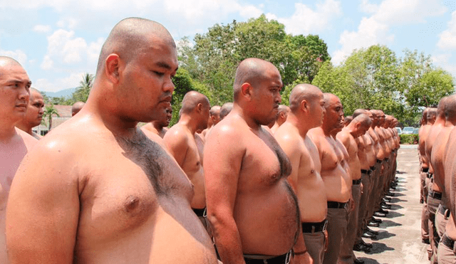 Policías con sobrepeso de Tailandia serán enviados a campamento para 'destruir barrigas' [FOTOS]