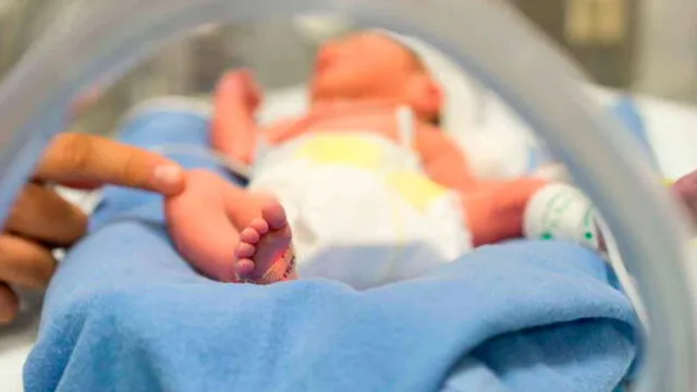La bebé nació sana y doctores esperan que se mantenga en buena condición. Foto: Telemundo.