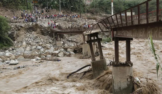 Alto Huampaní aislado por colapso de puente peatonal