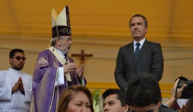Arzobispo de Arequipa pide que retiren 'ideología de género' del currículo escolar y ministro Salvador Del Solar le responde así 