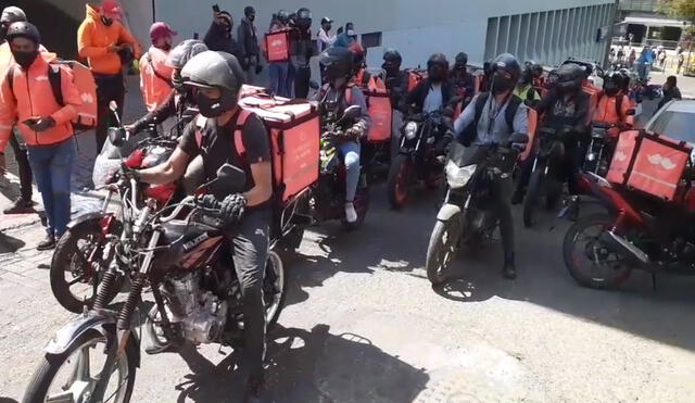 Manifestantes advirtieron que continuarán con su medida de lucha. Captura video: Radio Yaraví.
