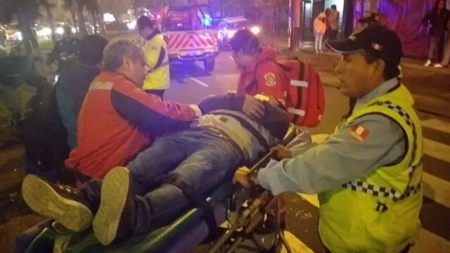 Serenos y paramédicos de la Brigada de Rescate del distrito auxiliaron a pasajeros agraviados. (Foto: Municipalidad de Surco)
