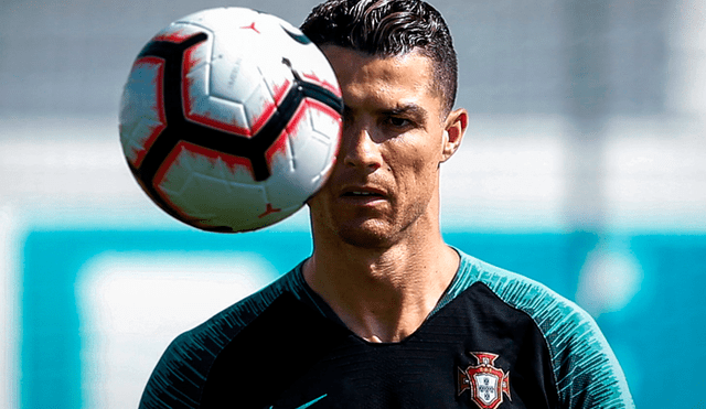 Cristiano Ronaldo es viral por despreciable reacción al ser consultado por sanción de la UEFA