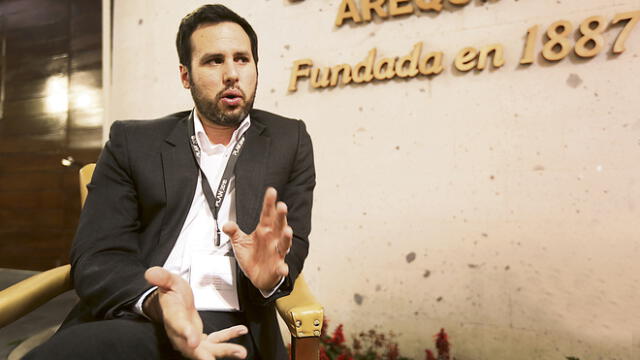 Diego Macera del IPE justifica retraso del gasoducto del sur