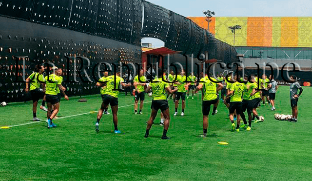 Flamengo entrena en la Videna con cerco en los alrededores para evitar espionaje.
