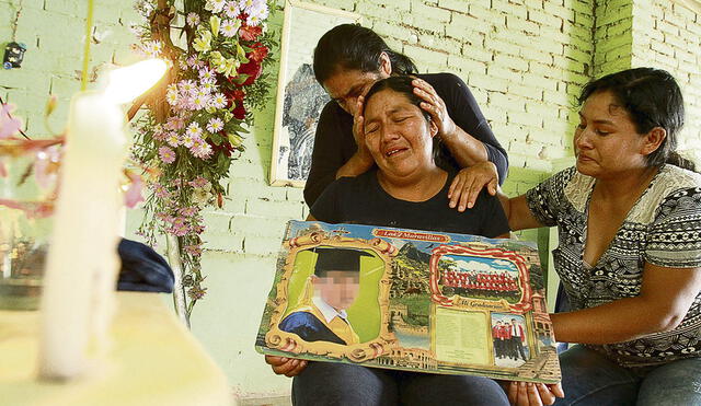 Deudos. Padres del menor fallecido claman por justicia. Gobierno dicen que les darán apoyo. Foto: Jaime Mendoza