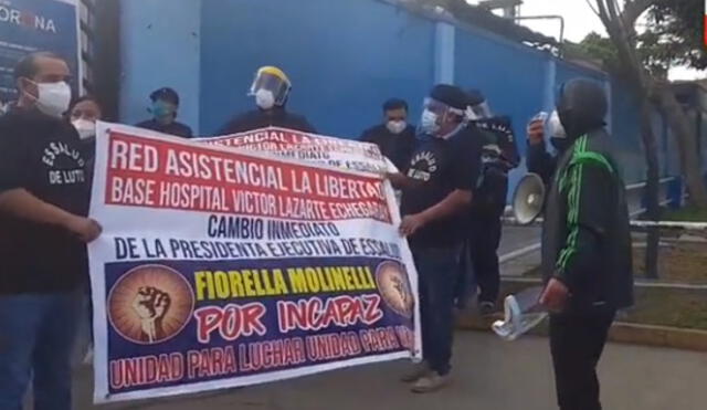 Trabajadores piden salida de Fiorella Molinelli de EsSalud.