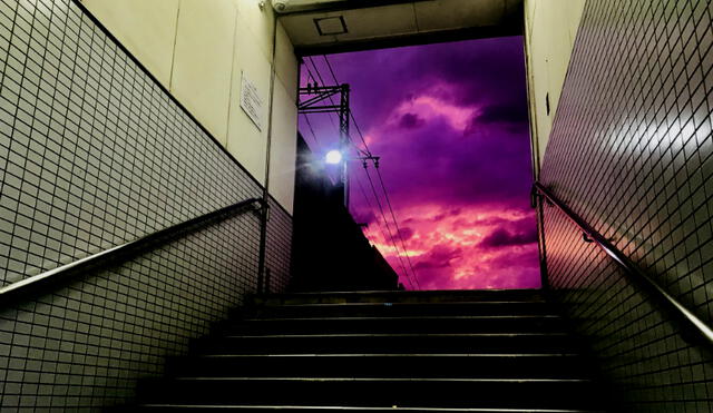 Cielo de Japón se tiñó de púrpura ante llegada del tifón Hagibis [FOTOS y VIDEO]