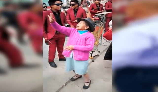 En Facebook, anciana demostró sus atrevidos movimientos de baile al ritmo de un conocido huayno.