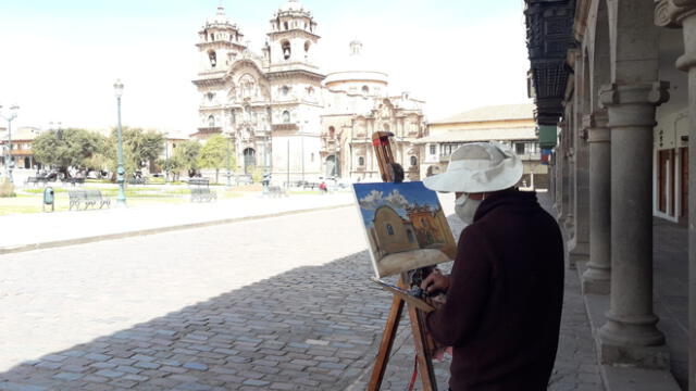 Desde hoy las personas pueden recorrer libremente la Plaza Mayor de Cusco. Foto: La República