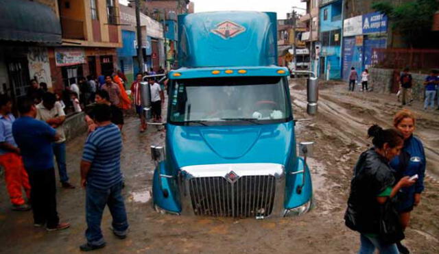 Huaicos en Lima: capital luce inundada tras fuertes lluvias y desbordes | EN VIVO | VIDEO 