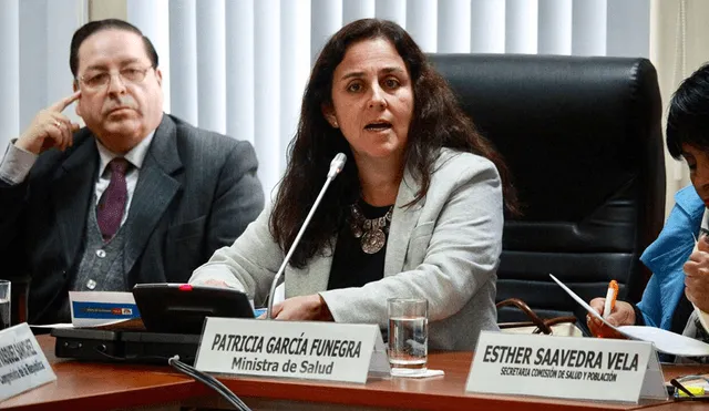 Exigen a ministra Patricia García resolver la crisis en Salud antes de diciembre