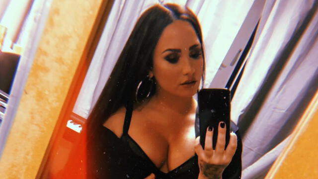 Captan a Demi Lovato en centro de rehabilitación y foto es viral en Instagram