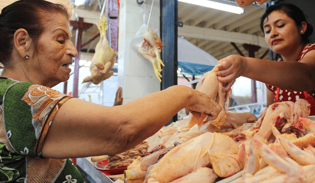 Precio del pollo y pescado se encarecieron 