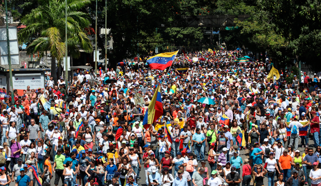Venezuela marchó contra Maduro y exigió ayuda humanitaria