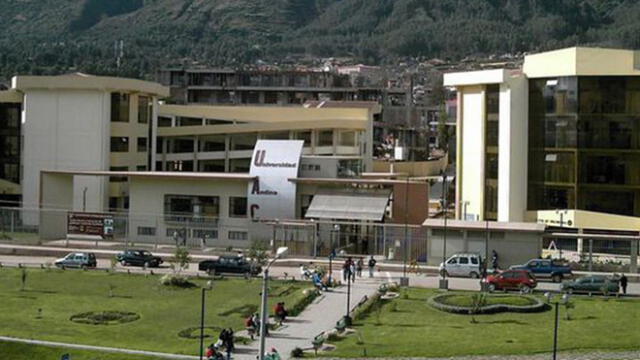 Hace algunas semanas, Universidad Andina del Cusco, fue cuestionada por alumnos y padres de familia.
